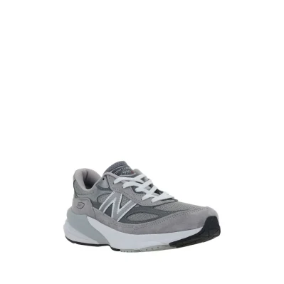 990 Sneakers