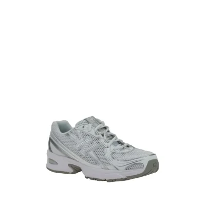 740 Sneakers
