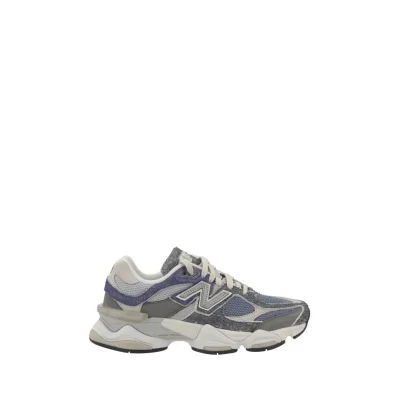 9060 Sneakers