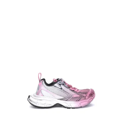 3XL Toe Spray Sneakers