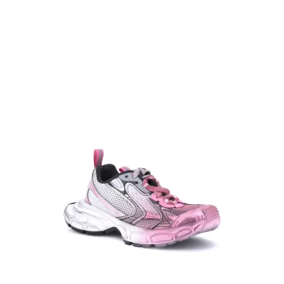 3XL Toe Spray Sneakers