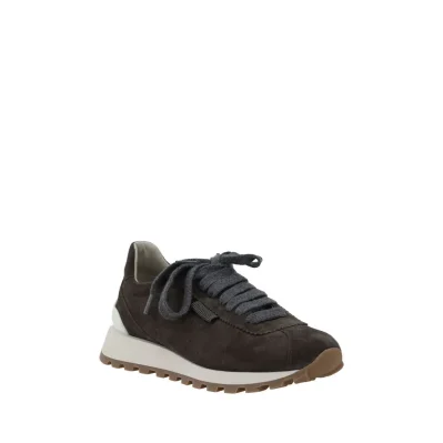 Sneakers with iconic embellishments