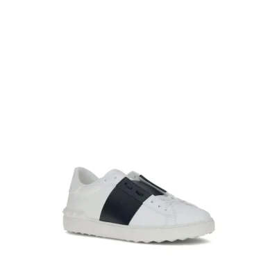 Open Sneakers