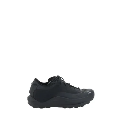 Sella Sneakers