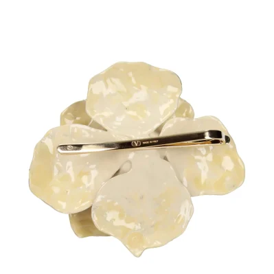 Beige Metal Broches