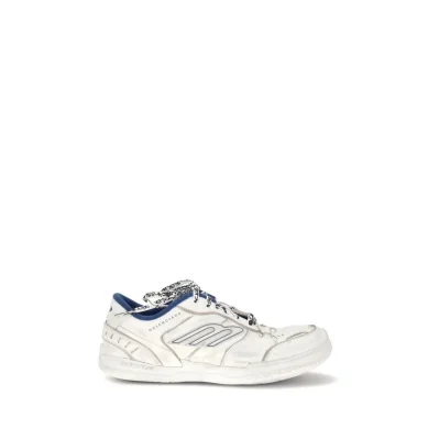 Hamptons Worn-out Sneakers