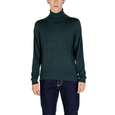 Green Wool Turtleneck